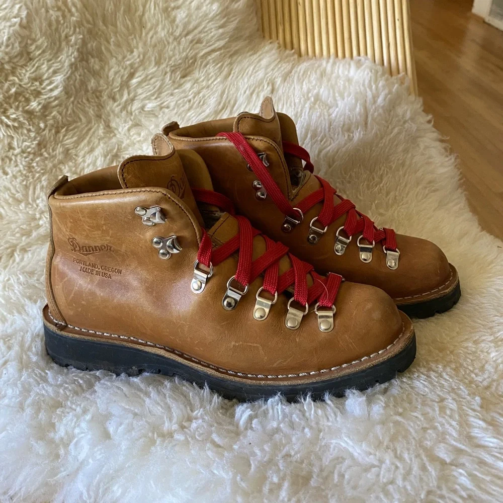 Danner Women’s Mountain Light Hiking Boots - Picture 2 of 7